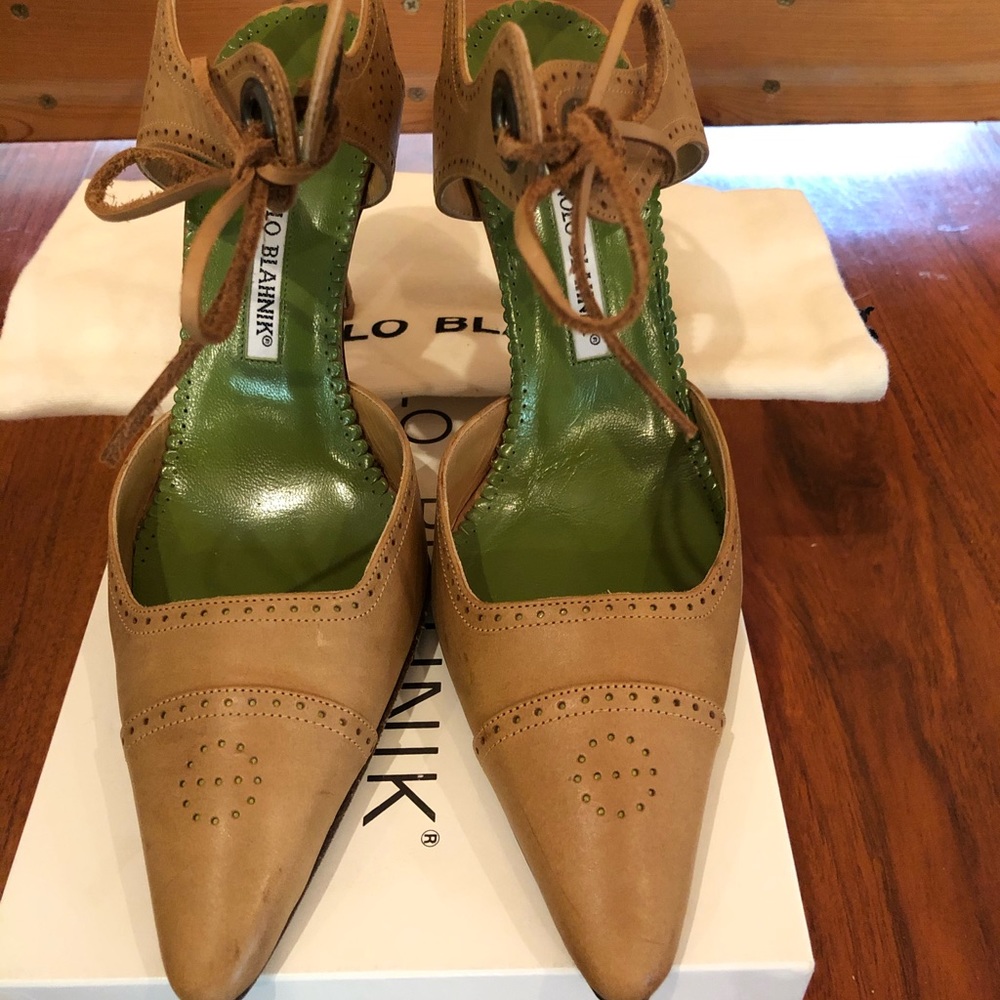 Manolo Blahnik Tan Stilettos 36.5